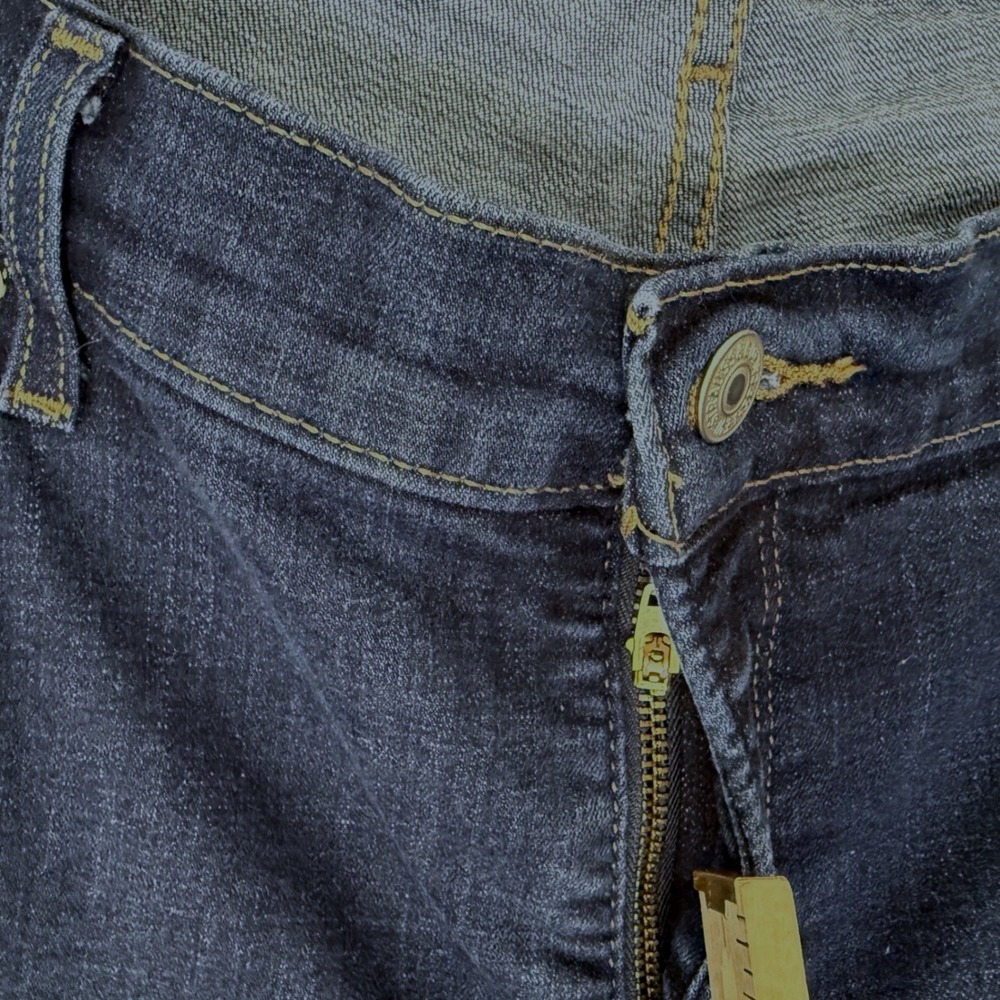 Levi's Classic Bermuda Denim Shorts Women's 18W Dark Wash Mid Rise - Picture 9 of 13